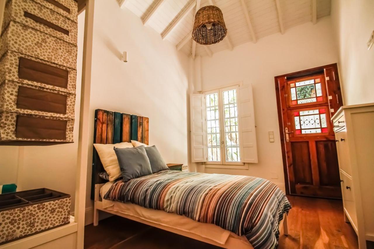 Regionalista 1919: Seaside Retreat With Heated Pool Malaga