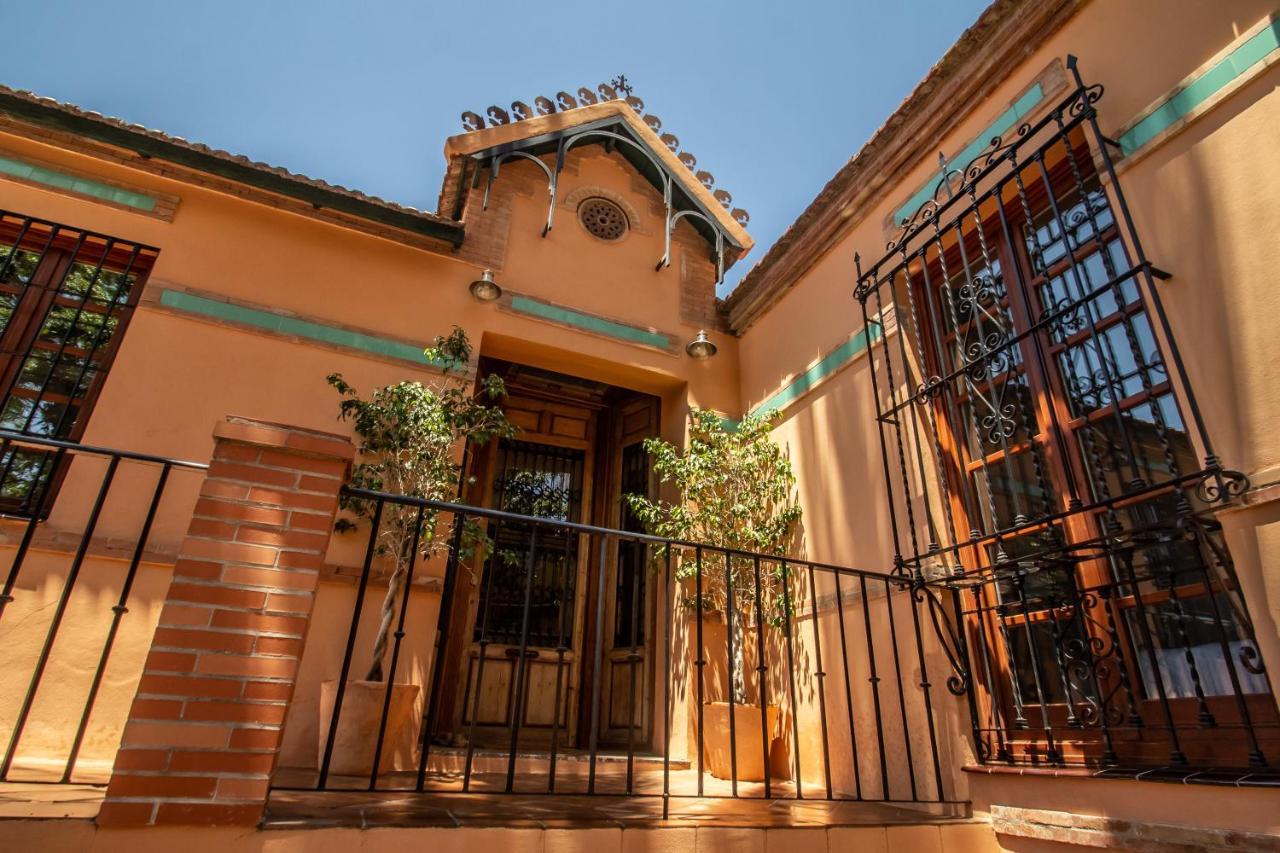 Villa Regionalista 1919: Seaside Retreat With Heated Pool