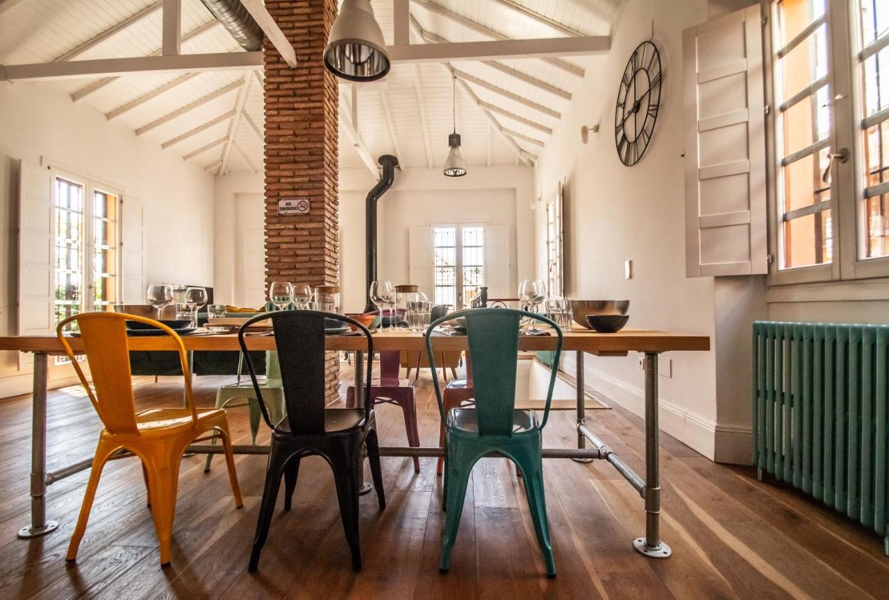 Villa Regionalista 1919: Seaside Retreat With Heated Pool Malaga